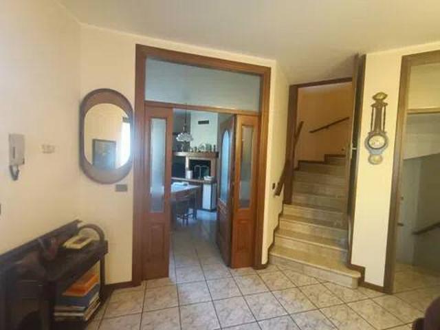 Villa Indipendente in vendita a Calcinato, Lombardia