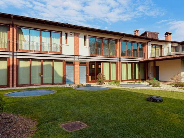 Villa Indipendente in vendita a Calcio, Lombardia