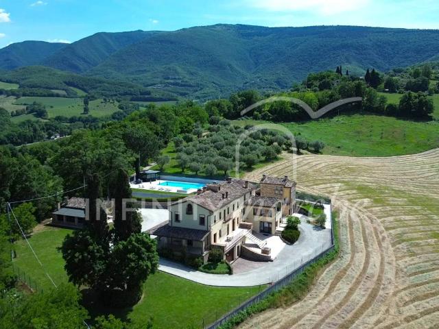Villa Indipendente in vendita a Marche, Macerata