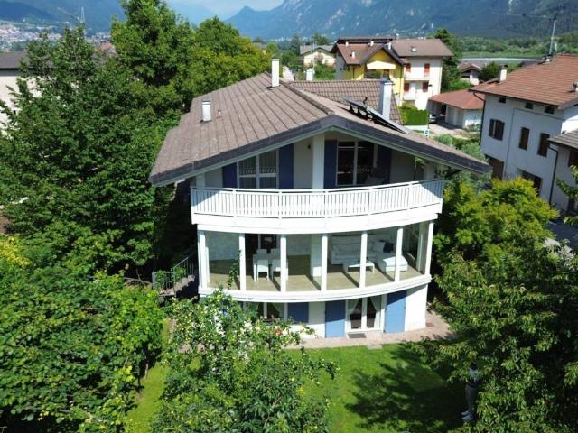 Villa Indipendente in vendita a Comunità Alta Valsugana e Bersntol, Caldonazzo