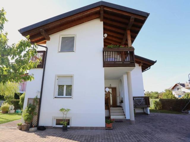Villa Indipendente in vendita a Brenta, Caldonazzo