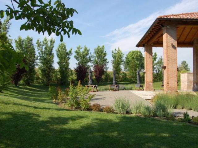 Villa Indipendente in vendita a Calendasco, Reggio Emilia