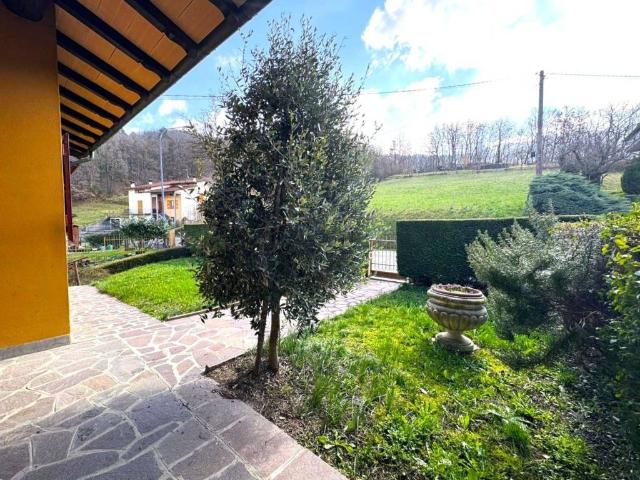 Villa Indipendente in vendita a Calestano, Reggio Emilia