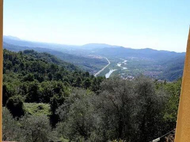 Villa Indipendente in vendita a Madrignano Castello, Calice al Cornoviglio