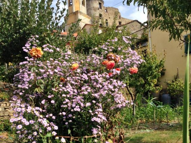 Villa Indipendente in vendita a Calice Al Cornoviglio, Liguria