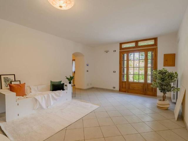 Villa Indipendente in vendita a Rialto, Liguria