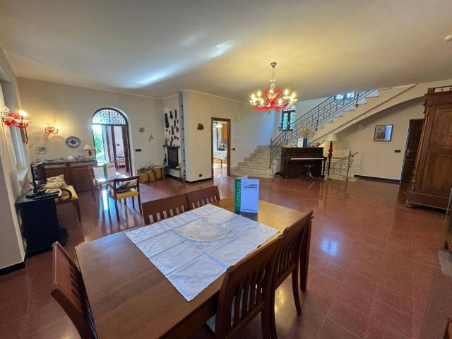 Villa Indipendente in vendita a Calice Ligure, Liguria