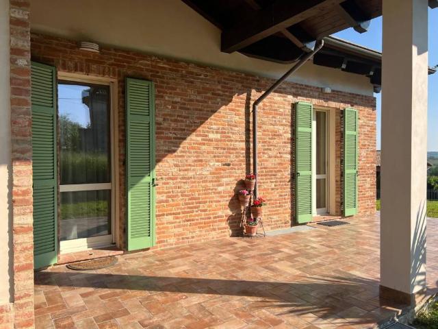 Villa Indipendente in vendita a Piemonte, Asti