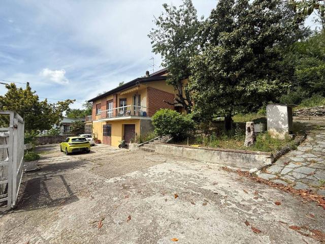 Villa Indipendente in vendita a Piemonte, Asti