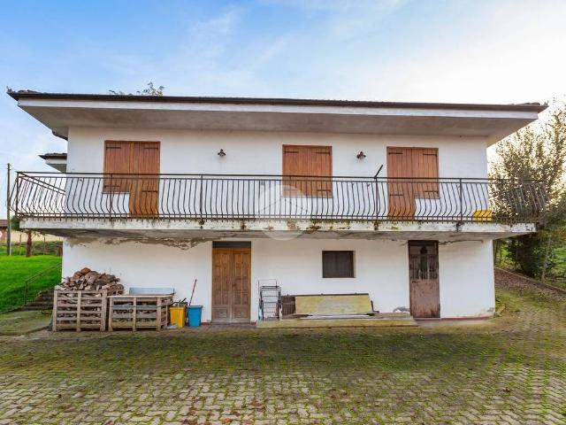 Villa Indipendente in vendita a Piemonte, Asti