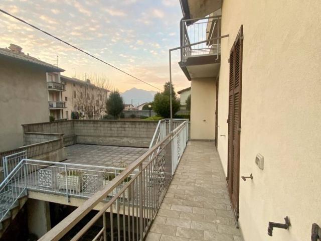 Villa Indipendente in vendita a Sala, Calolziocorte
