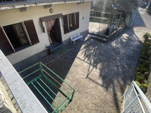 Villa Indipendente in vendita a Foppenico, Calolziocorte