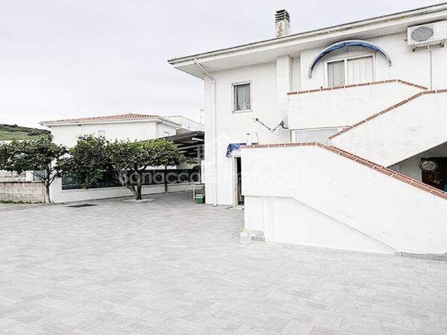 Villa Indipendente in vendita a Calabria, Cosenza