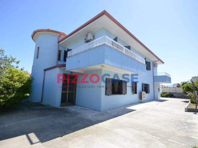 Villa Indipendente in vendita a Calabria, Cosenza