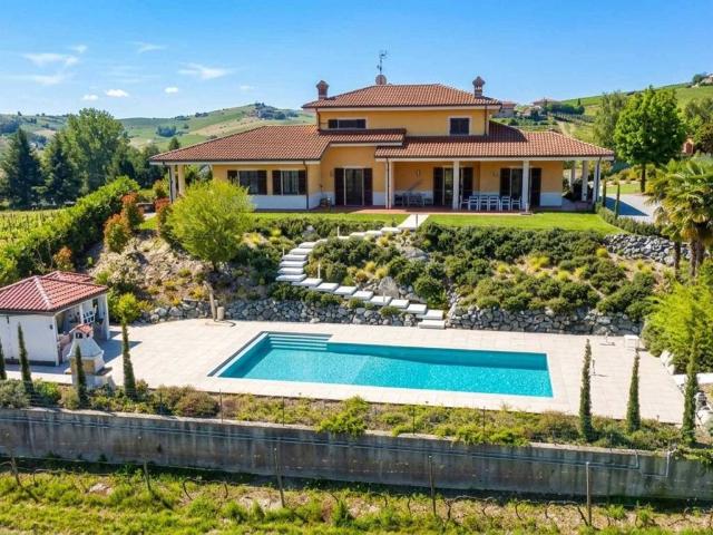 Villa Indipendente in vendita a Piemonte, Asti