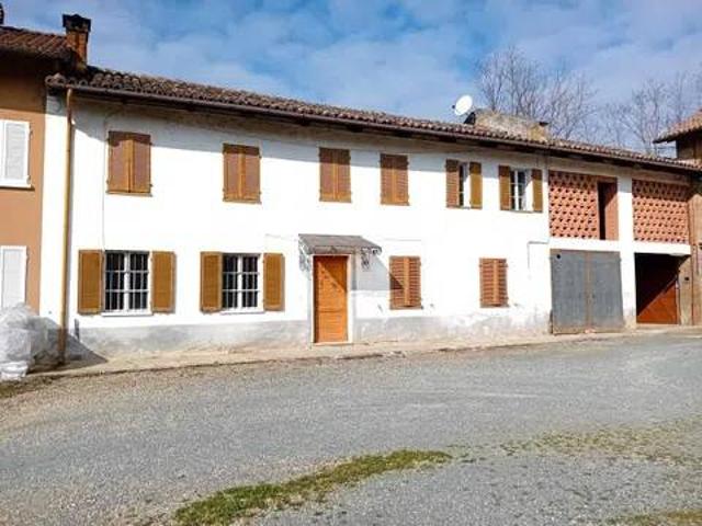Villa Indipendente in vendita a Piemonte, Asti