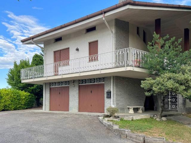 Villa Indipendente in vendita a Piemonte, Asti
