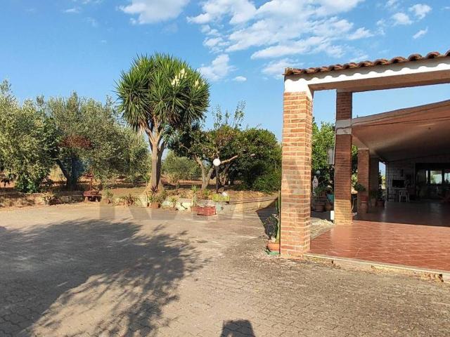 Villa Indipendente in vendita a Costabaira, Caltagirone