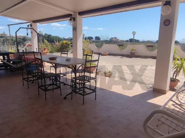 Villa Indipendente in vendita a Canalotto, Caltagirone