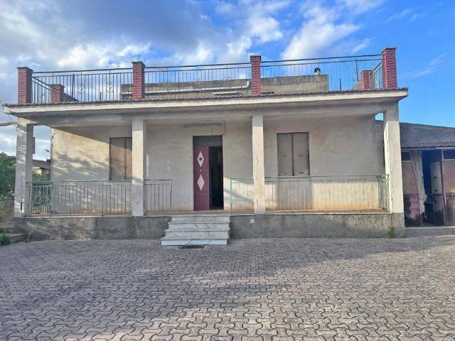 Villa Indipendente in vendita a Costabaira, Caltagirone