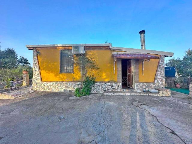 Villa Indipendente in vendita a Caltagirone, Sicilia