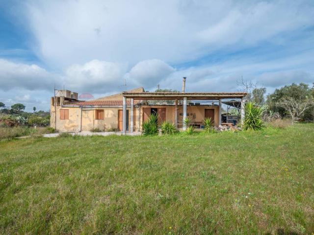 Villa Indipendente in vendita a Caltagirone, Sicilia