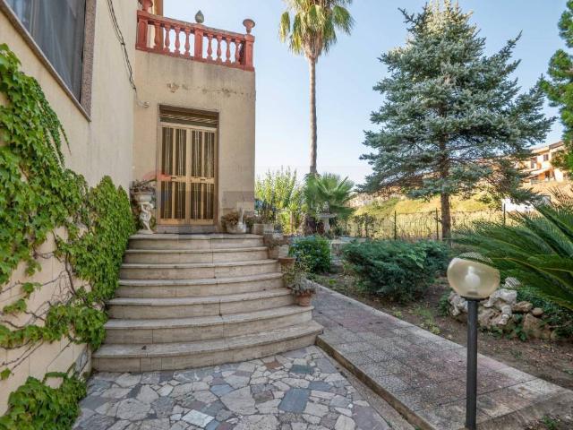 Villa Indipendente in vendita a Caltagirone, Sicilia