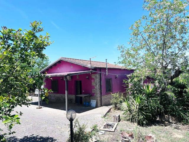 Villa Indipendente in vendita a Caltagirone, Sicilia