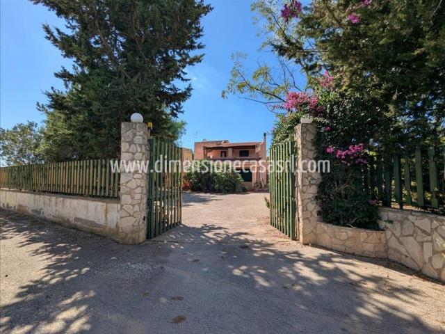Villa Indipendente in vendita a Caltanissetta, Sicilia