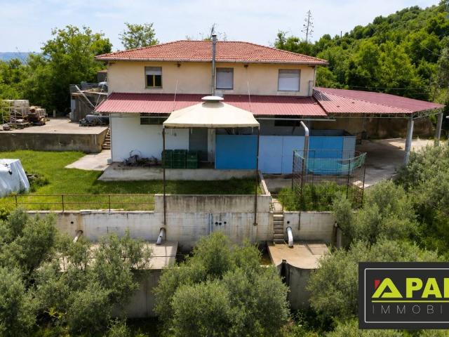 Villa Indipendente in vendita a Caltanissetta, Sicilia
