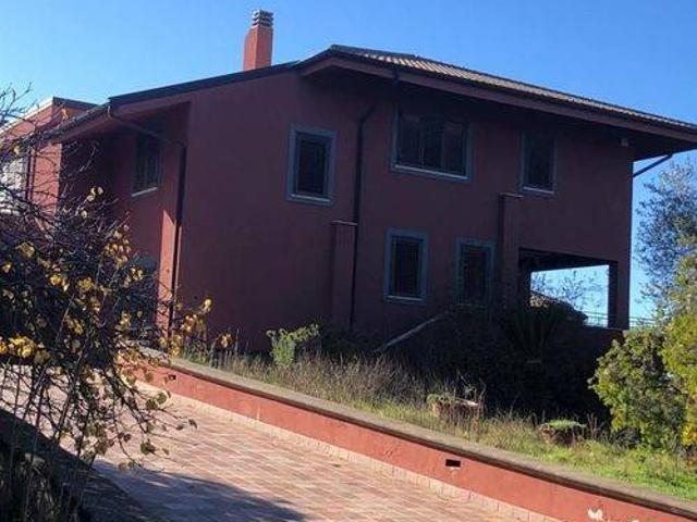 Villa Indipendente in vendita a Caltanissetta, Sicilia