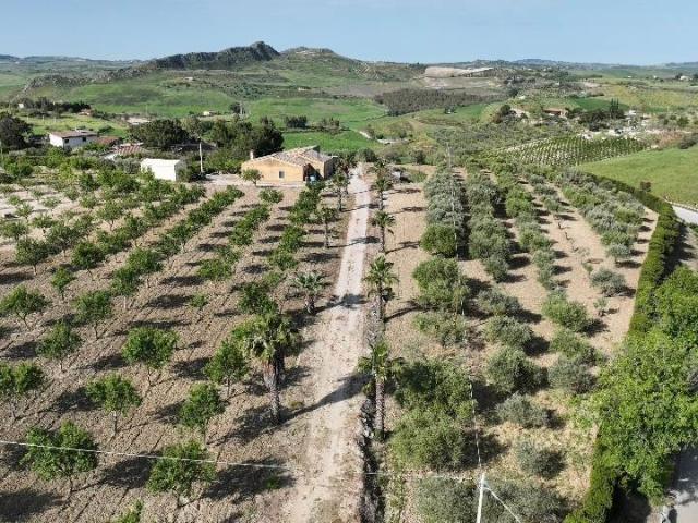 Villa Indipendente in vendita a Caltanissetta, Sicilia