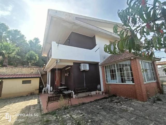 Villa Indipendente in vendita a Caltanissetta, Sicilia
