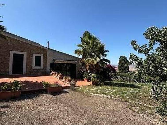 Villa Indipendente in vendita a Caltanissetta, Sicilia