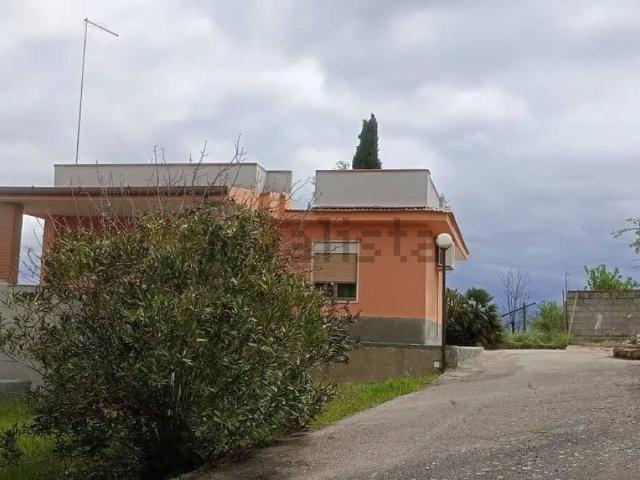 Villa Indipendente in vendita a Caltanissetta, Sicilia