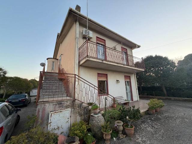 Villa Indipendente in vendita a Caltanissetta, Sicilia