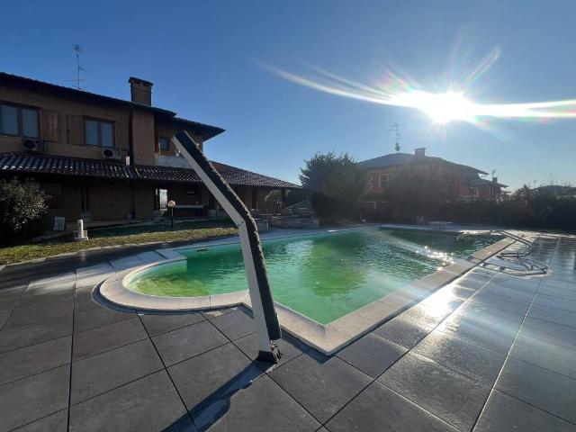 Villa Indipendente in vendita a Piemonte, Novara
