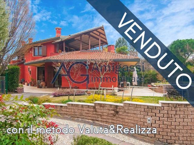 Villa Indipendente in vendita a Calusco D'adda, Lombardia