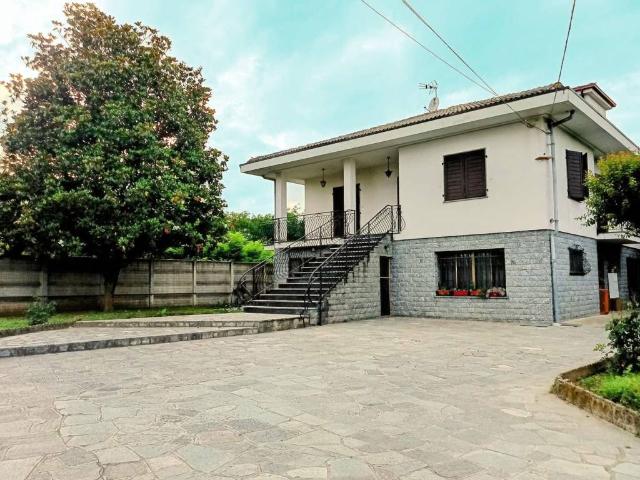 Villa Indipendente in vendita a Betlemme, Piemonte