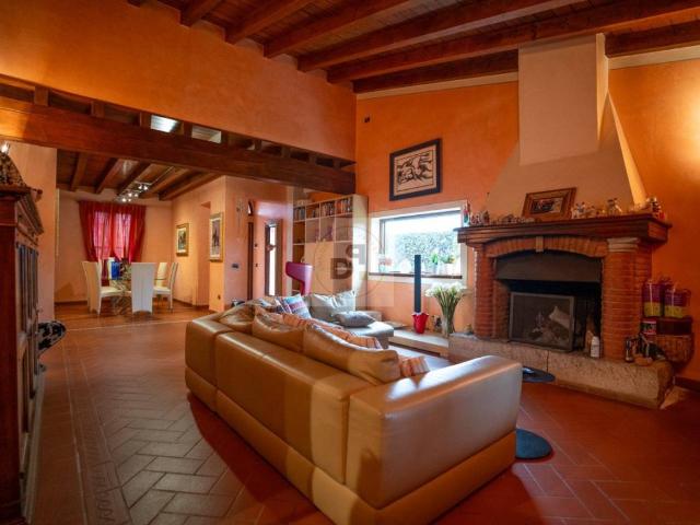 Villa Indipendente in vendita a Calvagese Della Riviera, Lombardia