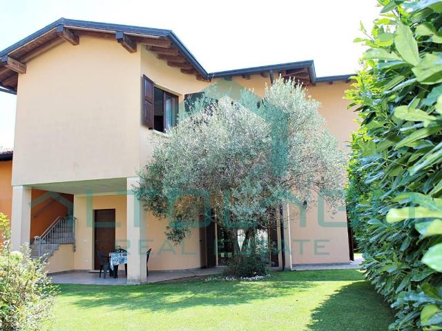 Villa Indipendente in vendita a Calvagese Della Riviera, Lombardia