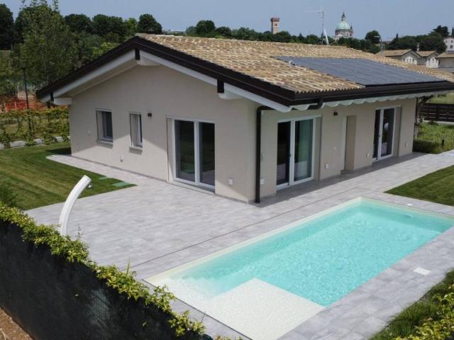 Villa Indipendente in vendita a Calvagese Della Riviera, Brescia