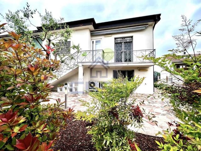 Villa Indipendente in vendita a Calvatone, Cremona