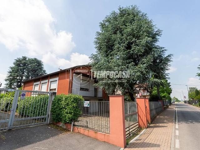 Villa Indipendente in vendita a Calvenzano, Lombardia