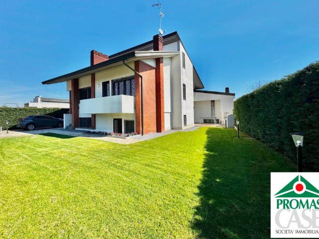 Villa Indipendente in vendita a Calvenzano, Lombardia
