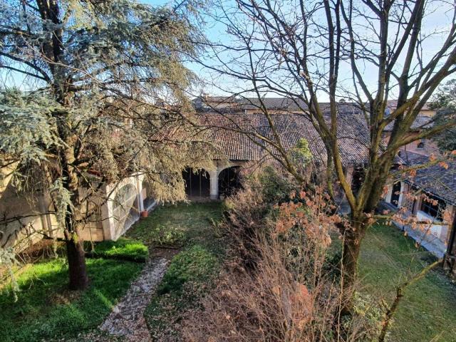 Villa Indipendente in vendita a Calvenzano, Bergamo