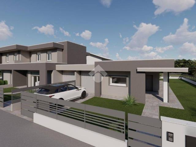 Villa Indipendente in vendita a Calvenzano, Lombardia
