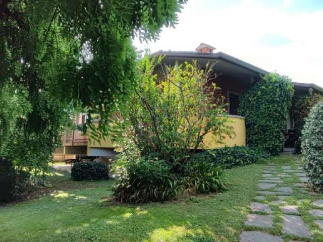 Villa Indipendente in vendita a Calvenzano, Lombardia