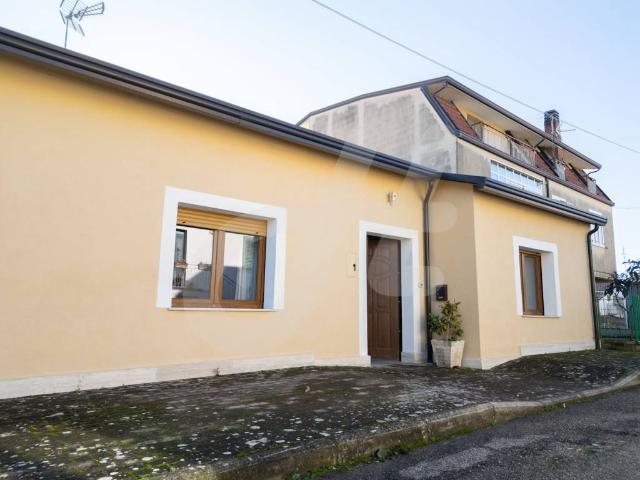 Villa Indipendente in vendita a Calvi, Campania