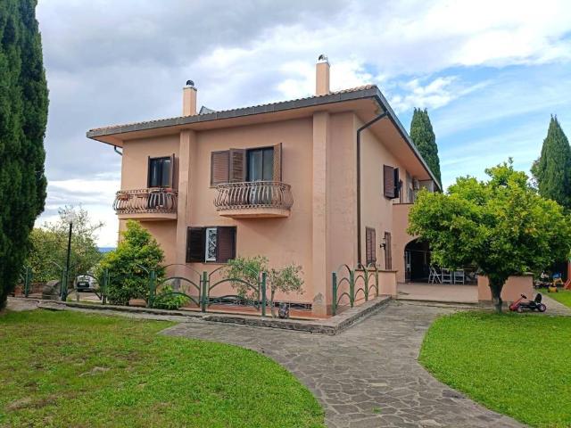 Villa Indipendente in vendita a Calvi Dell'umbria, Umbria